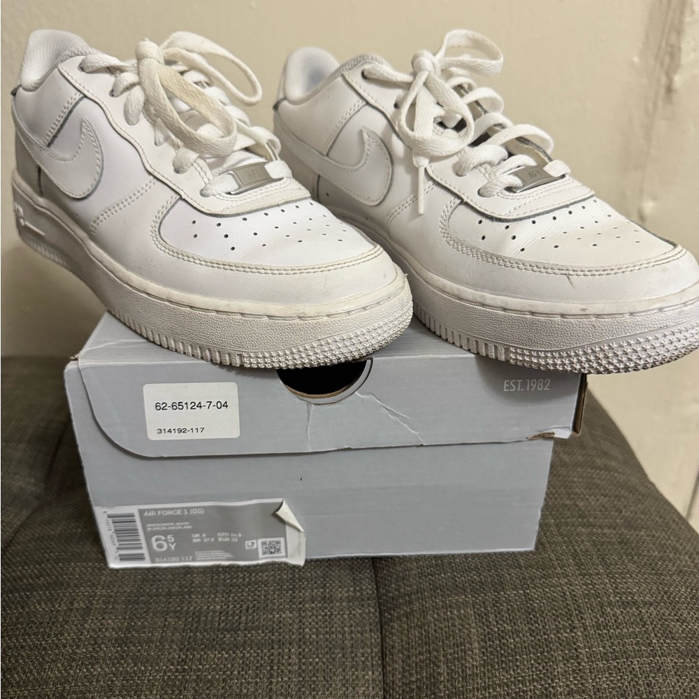 Nike Kids Air Force 1 White Sneakers